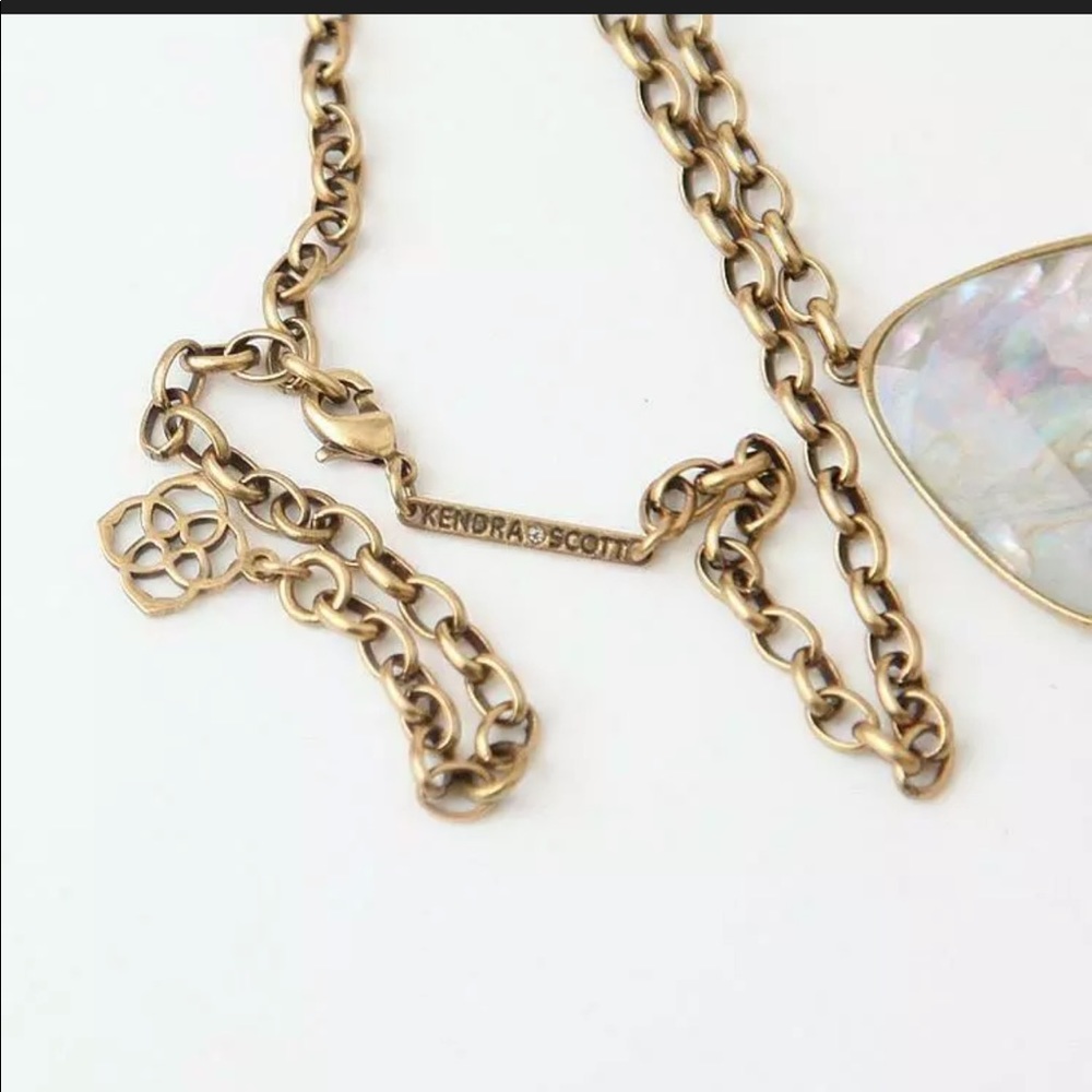 NWT Kendra Scott Mckenna White Abalone  Necklace - Picture 4 of 4